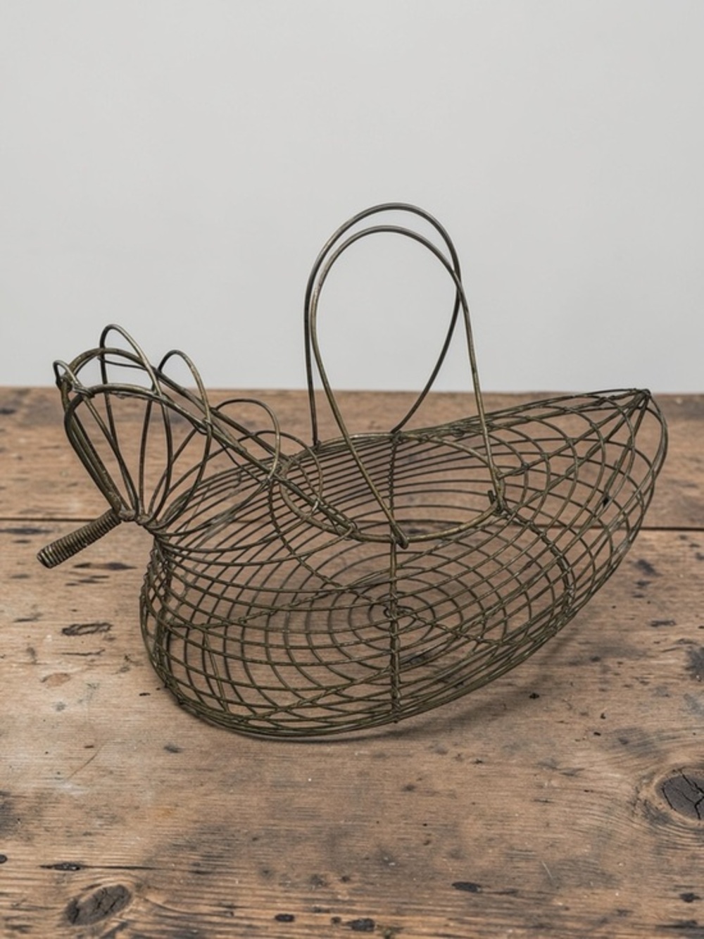 Vintage Primitive Wire Chicken Hen Shaped Egg Basket W/ Handles Farmhouse Decor